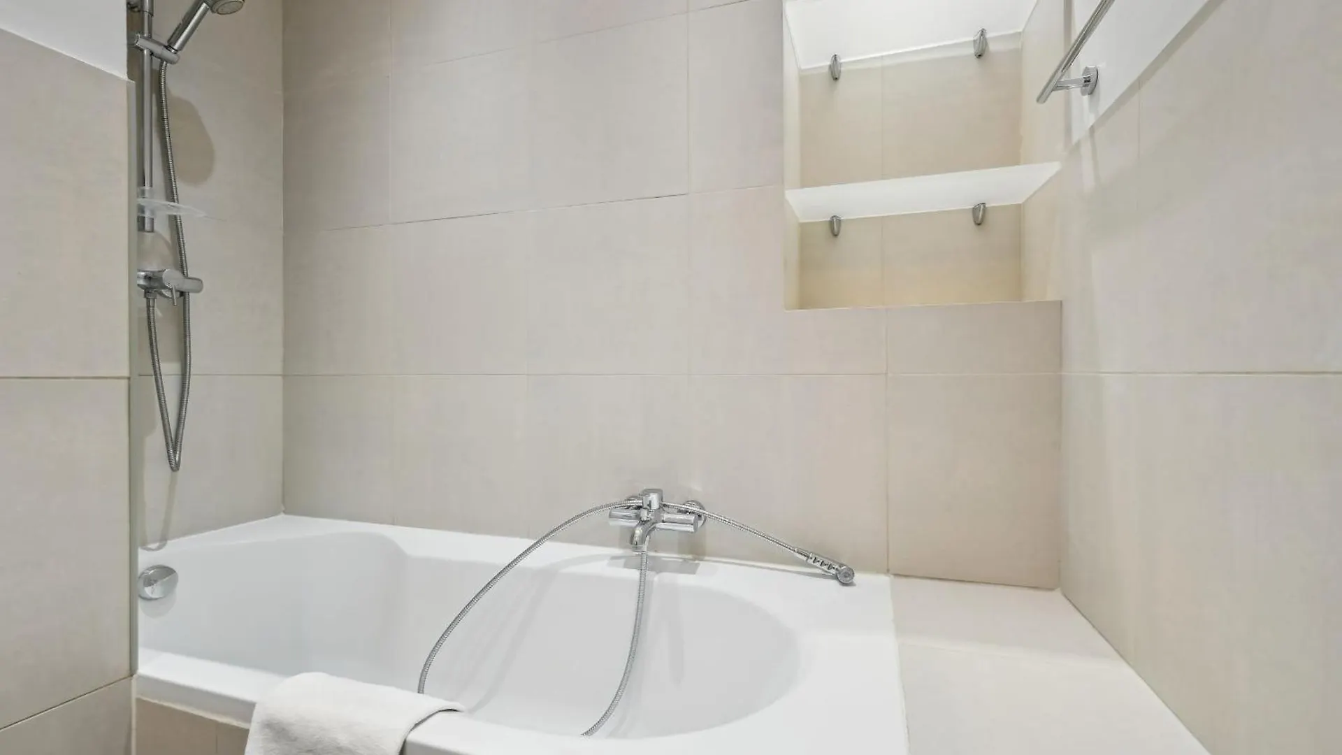 Champs-elysees & Arc De Triomphe - Cityapartmentstay 公寓 巴黎