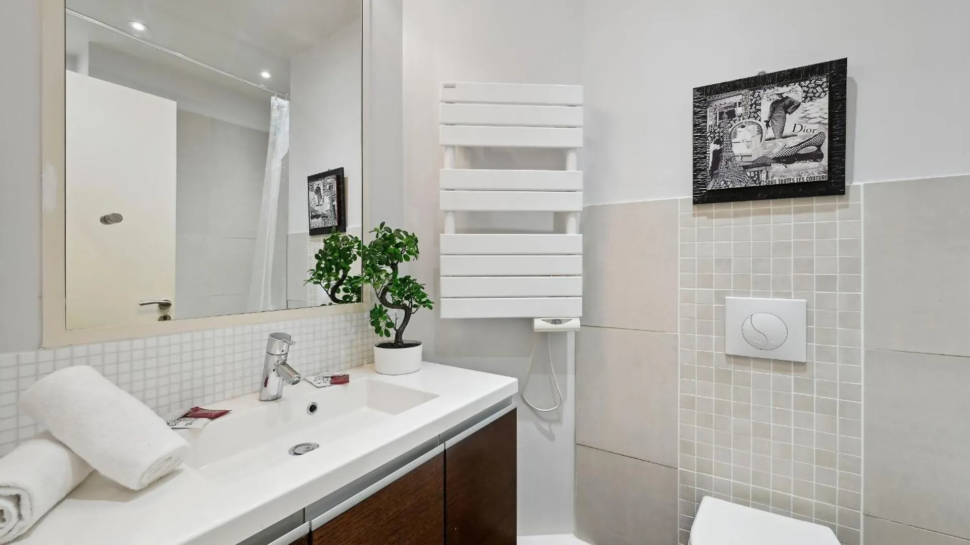 Champs-elysees & Arc De Triomphe - Cityapartmentstay 巴黎